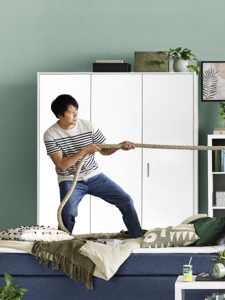 Kleiderschrank MIRAY in weiß aus Dekor