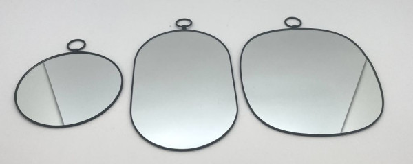 Spiegel SHAPES in schwarz aus Materialmix