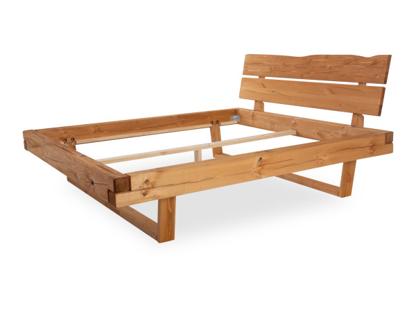Bett BEVEN in Kiefer aus Massivholz