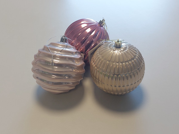 Weihnachtskugel GLAM in mehrfarbig aus Kunststoff